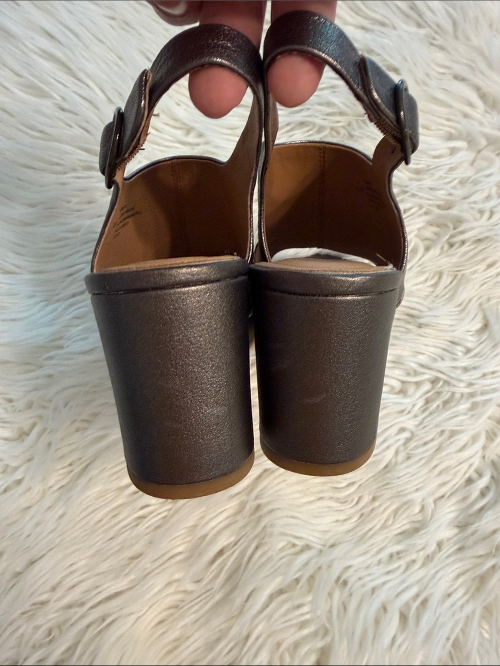 Sofft Metallic Gray Block Heel Sandals with Ankle Strap size 6.5 excellent condi - Picture 8 of 9